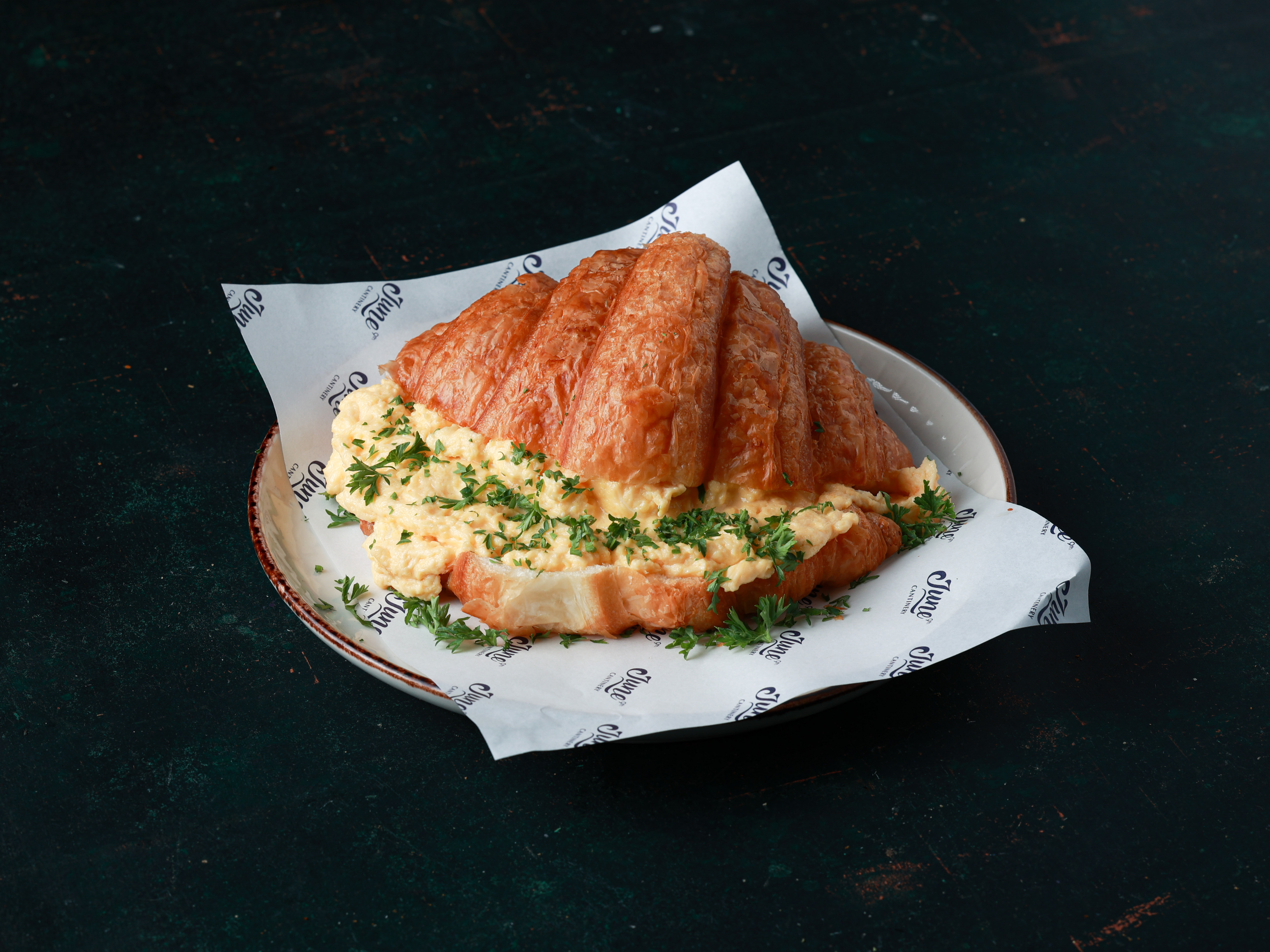 Scrambled kruvasan 
